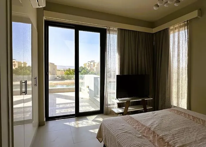 Villa Luminous 4br Villa, Free Pool & Lagoon Access At Gouna