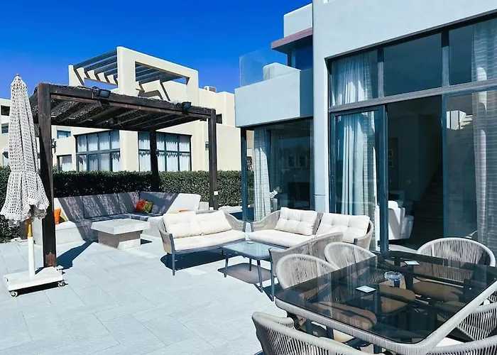 Luminous 4br Villa, Free Pool & Lagoon Access At Gouna Villa