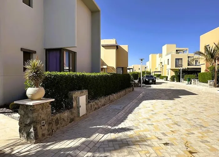 Villa Luminous 4br Villa, Free Pool & Lagoon Access At Gouna *