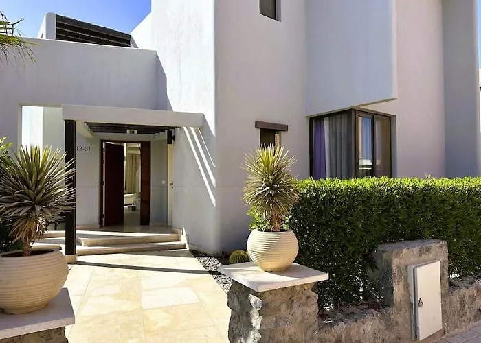 Luminous 4br Villa, Free Pool & Lagoon Access At Gouna * Hurgada